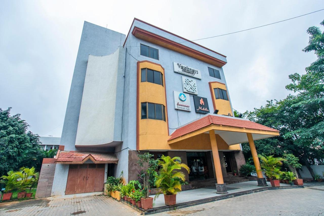 Oyo 18762 Vaishnavi Residency Otel Bangalore Dış mekan fotoğraf