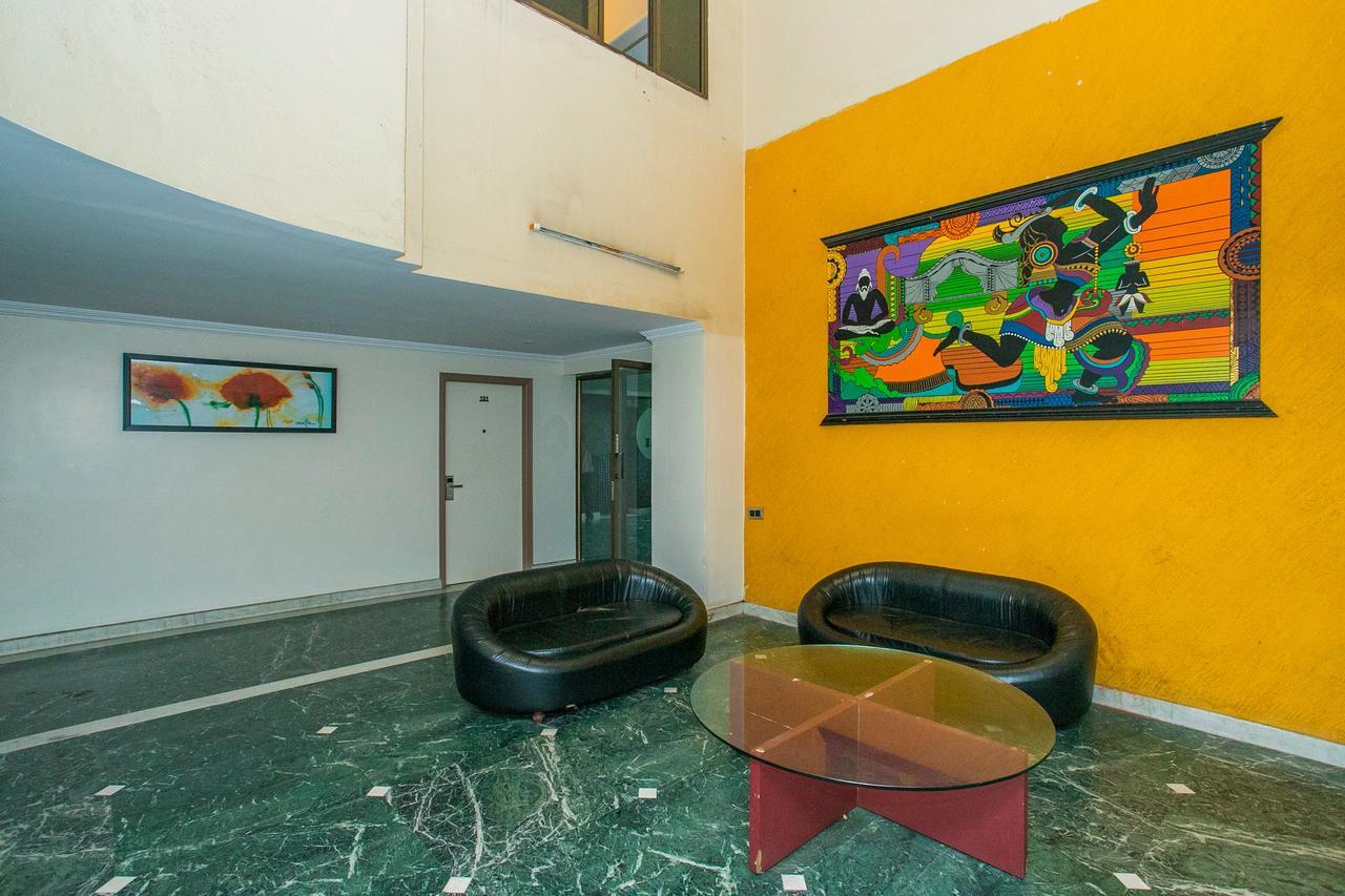 Oyo 18762 Vaishnavi Residency Otel Bangalore Dış mekan fotoğraf