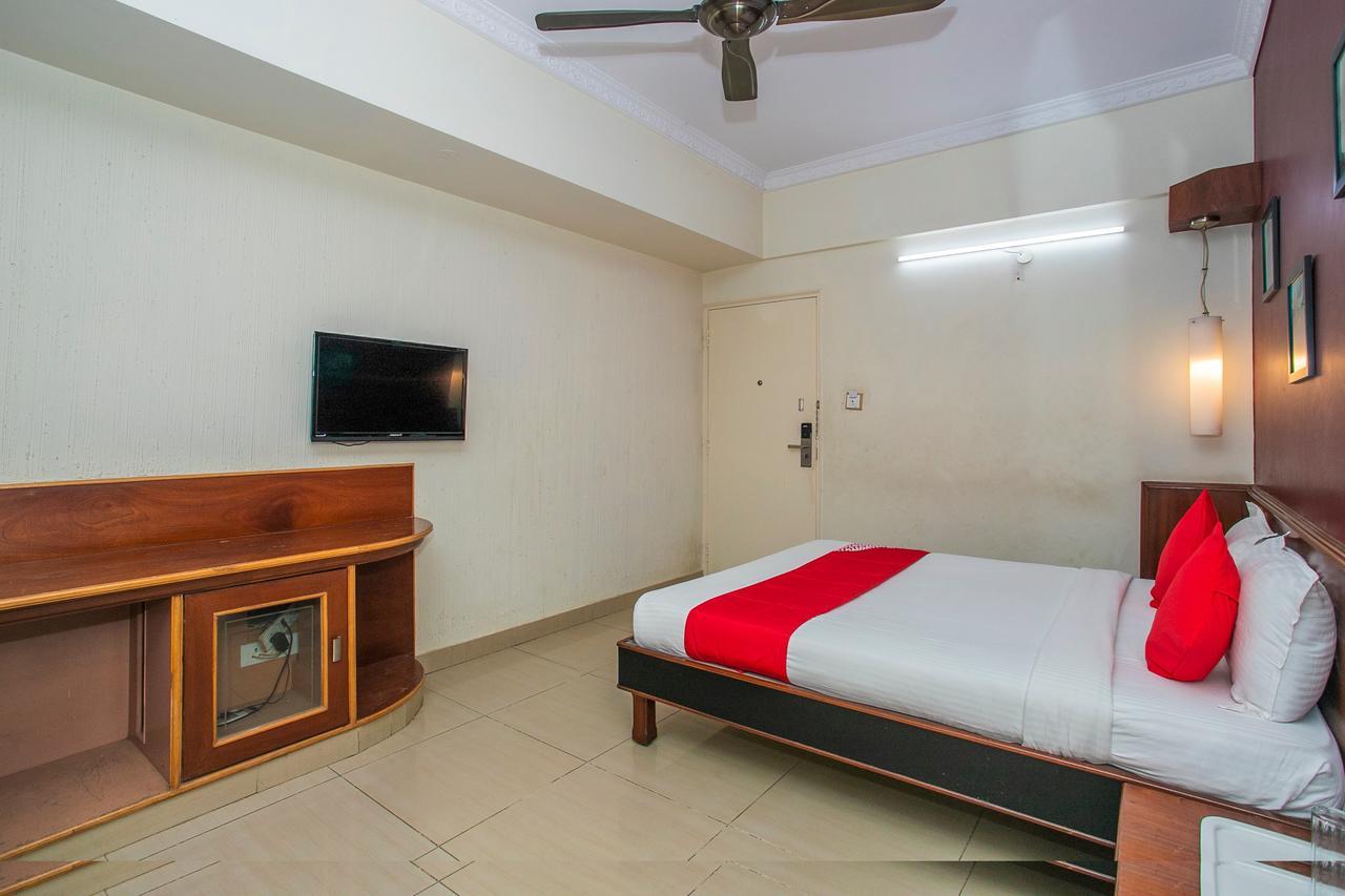 Oyo 18762 Vaishnavi Residency Otel Bangalore Dış mekan fotoğraf