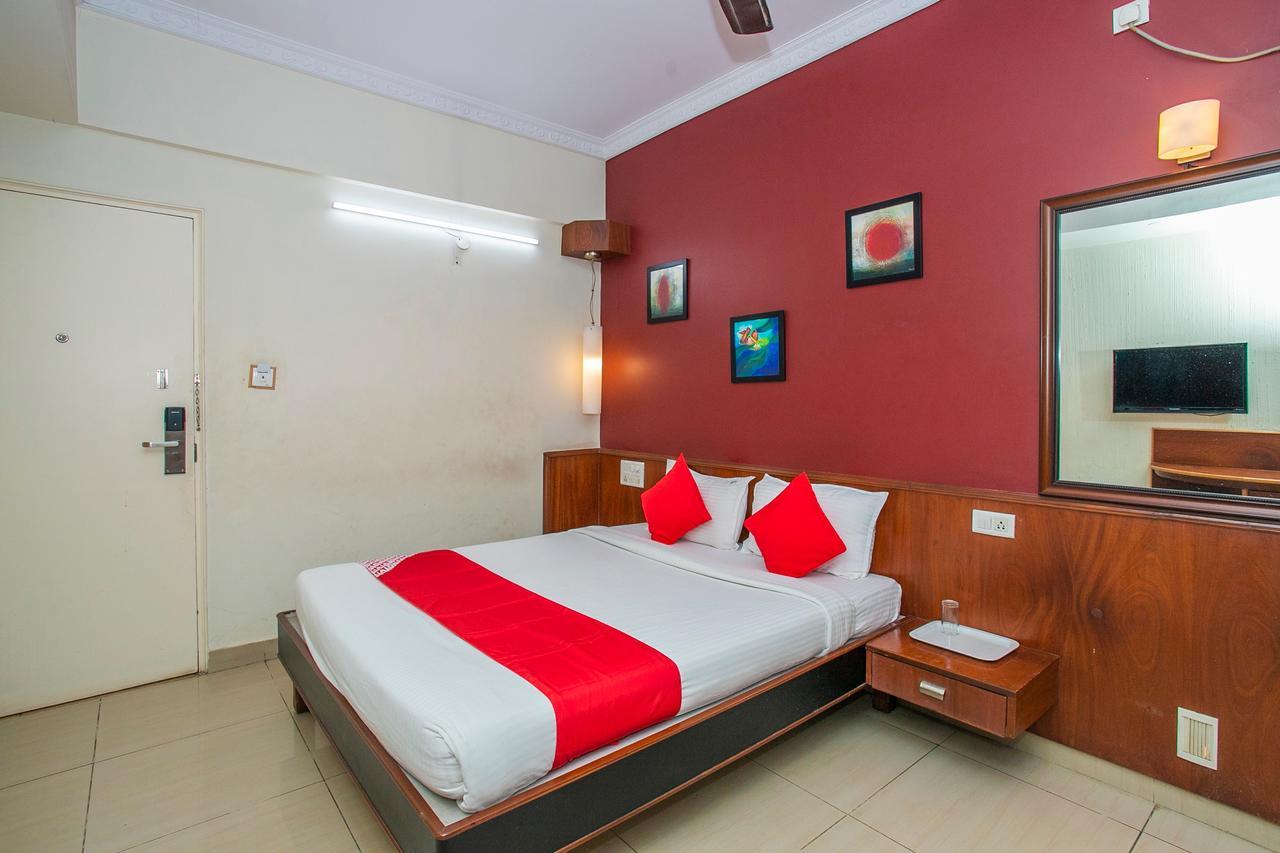 Oyo 18762 Vaishnavi Residency Otel Bangalore Dış mekan fotoğraf