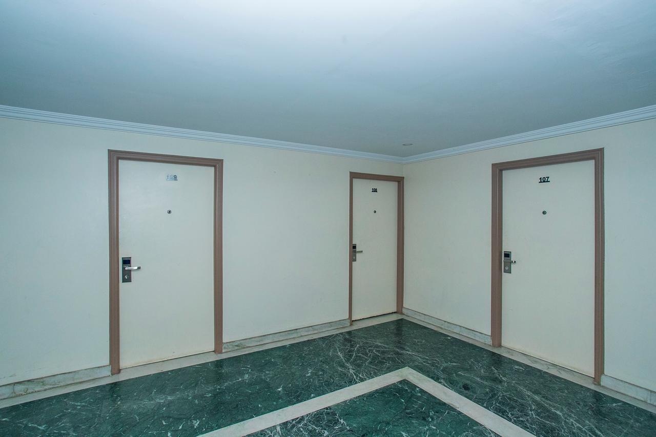 Oyo 18762 Vaishnavi Residency Otel Bangalore Dış mekan fotoğraf